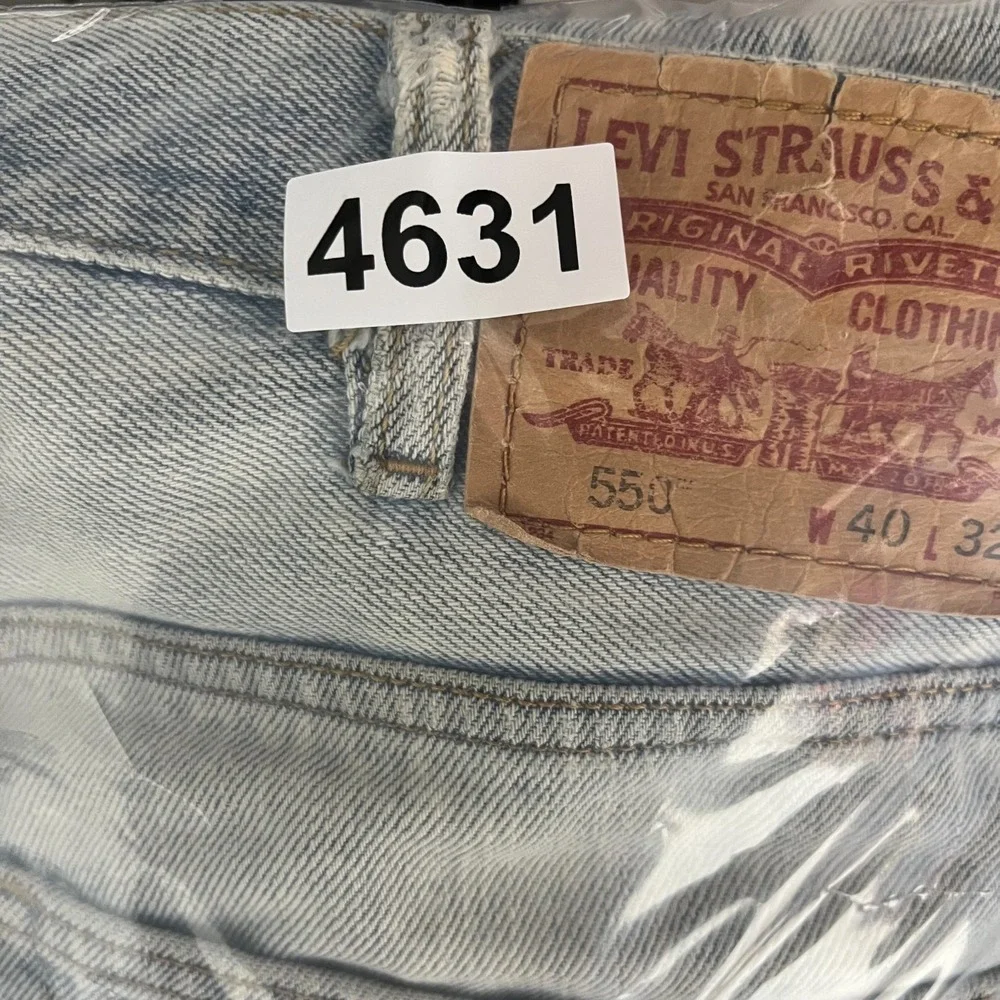 Levi's 550‎ Relaxed Fit Jeans Men's 39X30 Blue Denim Pockets Zip Fly - Flaws